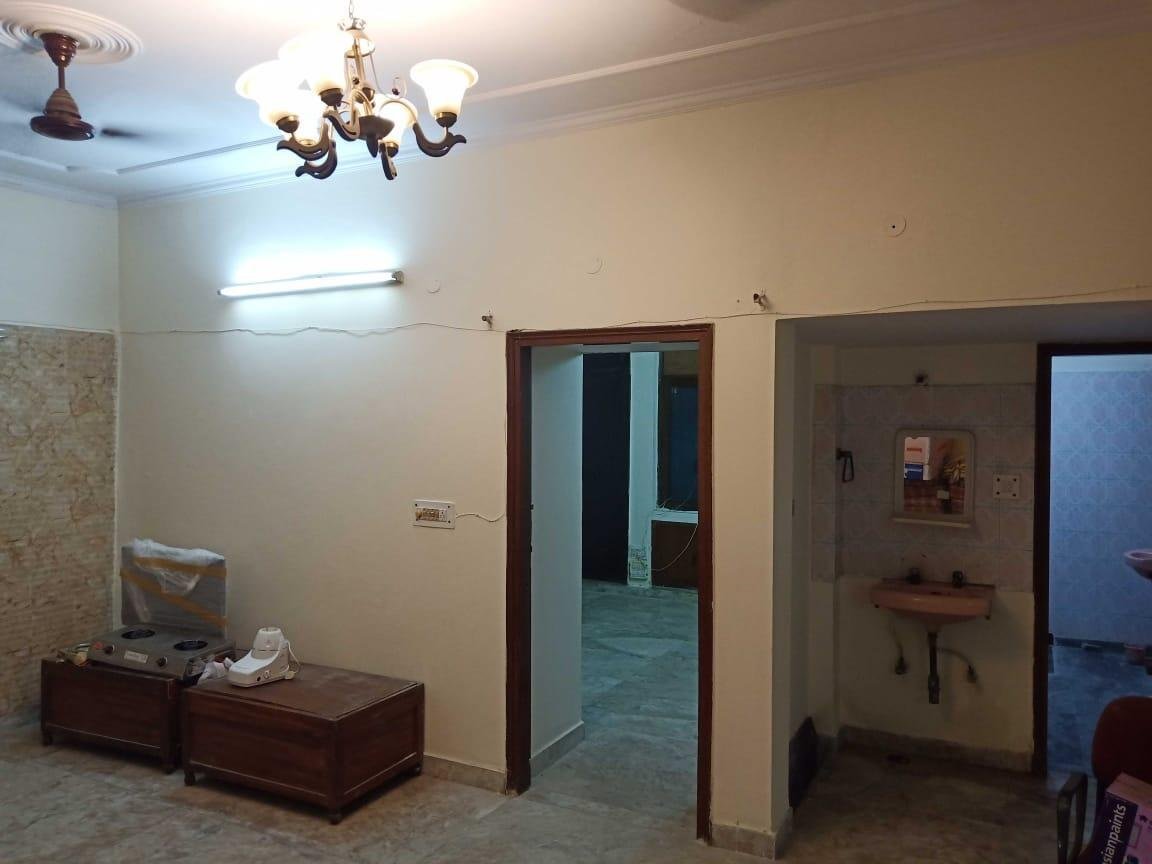 Kothi for Sale – B Block, Sector 15, Noida
