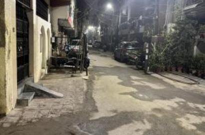 Kothi for Sale (LIG) – Sector 27, E Block, Noida