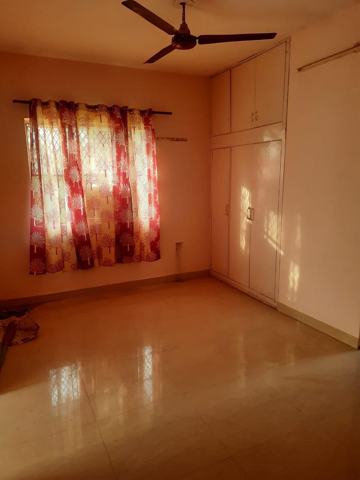 Kothi for Sale (LIG) – Q Block, Sector 15, Noida