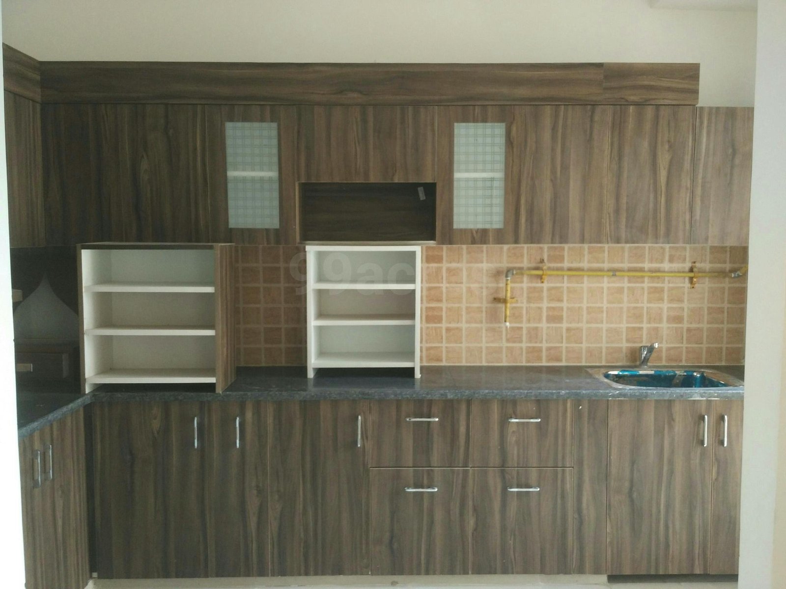 4 BHK flat available for rent in Mahagun mywood noida extension