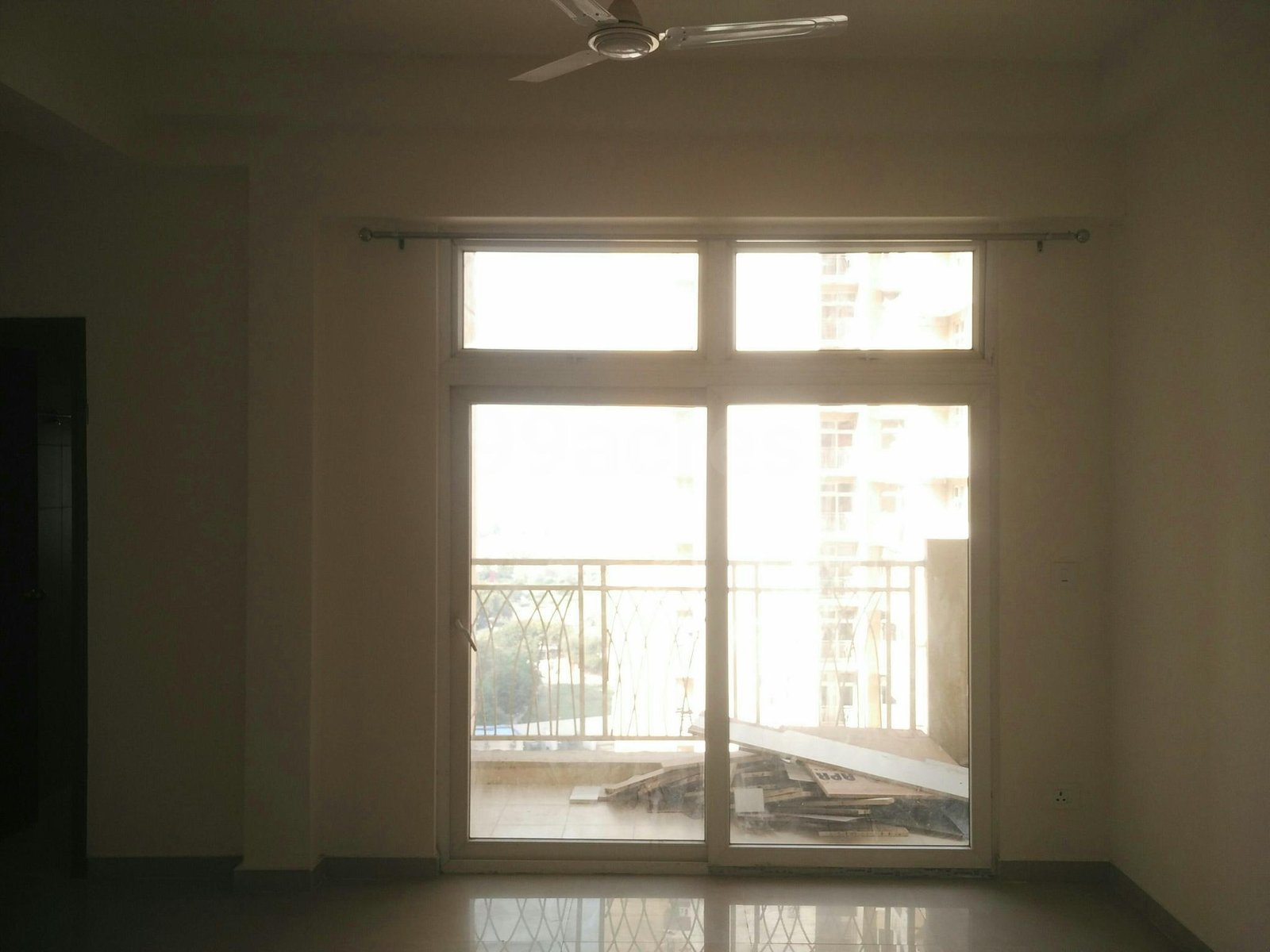 4 BHK flat available for rent in Mahagun mywood noida extension