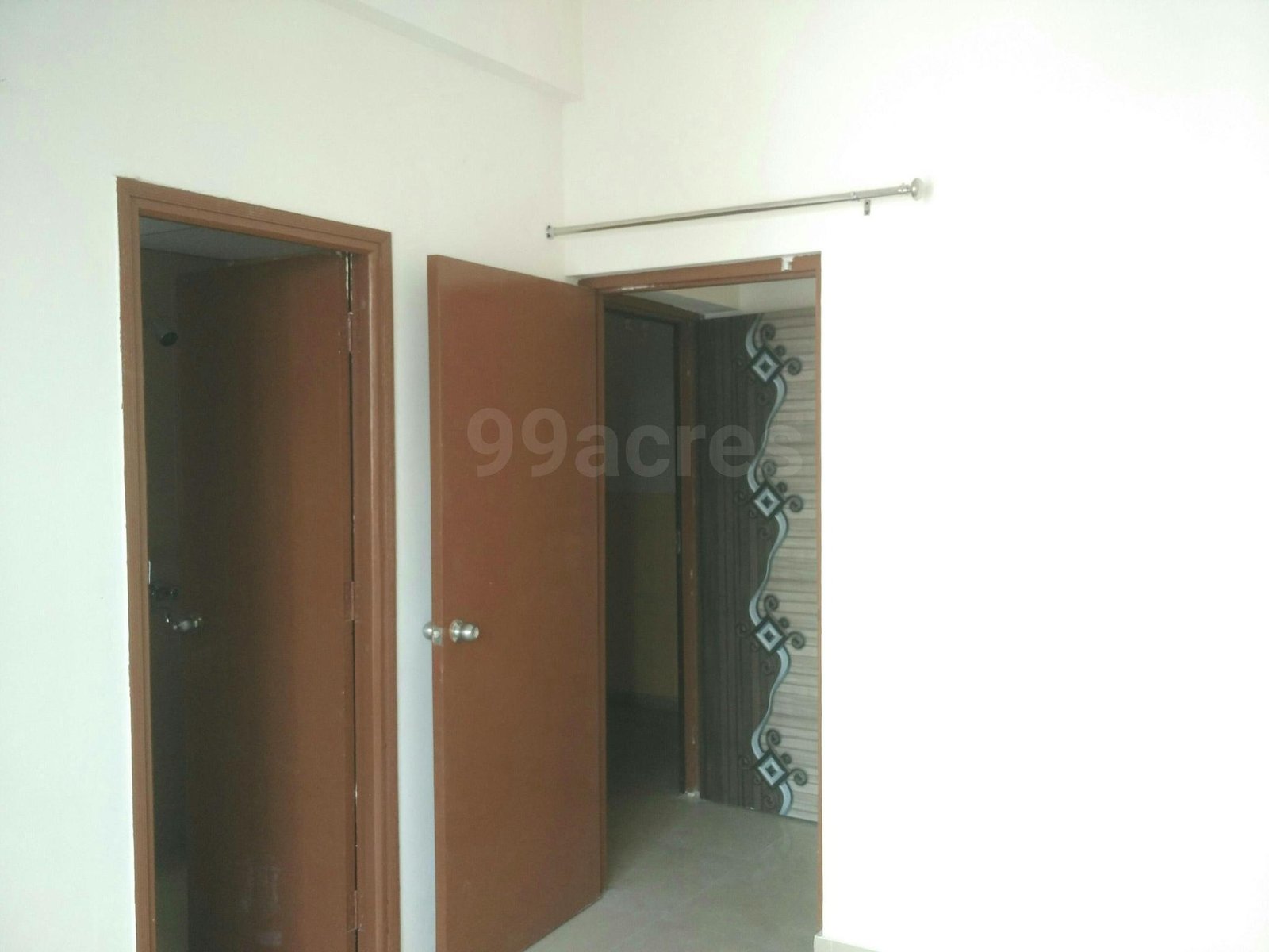 4 BHK flat available for rent in Mahagun mywood noida extension