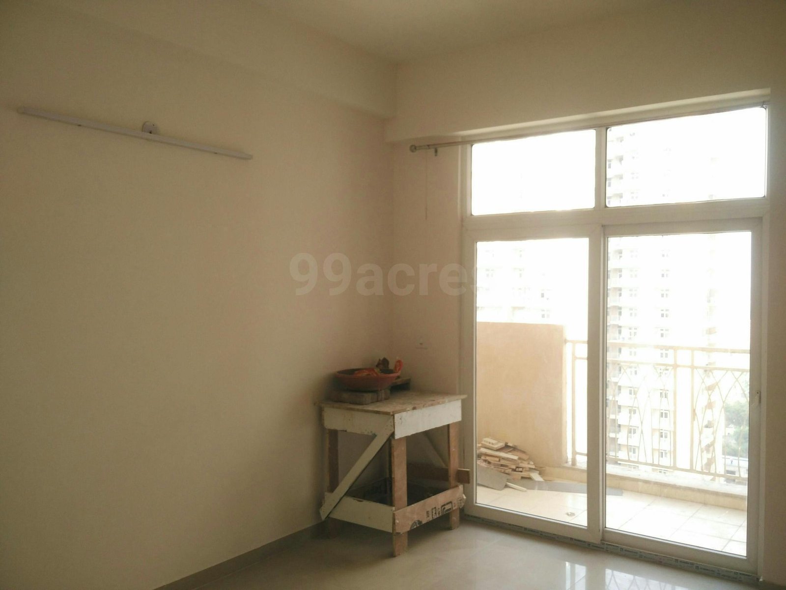 4 BHK flat available for rent in Mahagun mywood noida extension