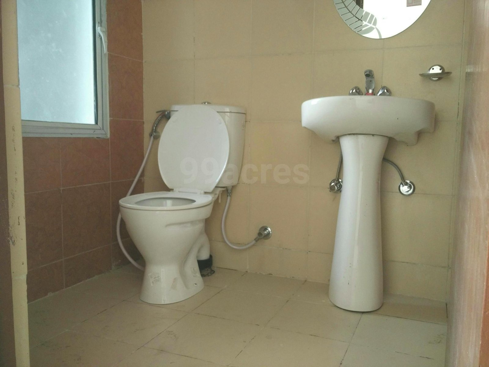 4 BHK flat available for rent in Mahagun mywood noida extension