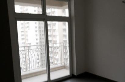3BHK Flat available for rent in Mahagun morden society noida extension