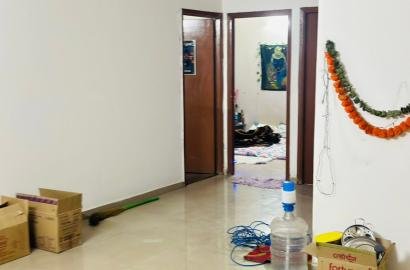 2+study flat available for rent in Mahagun mywood society noida extension