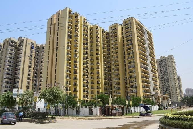 2BHK Flat Sale In White House, Noida