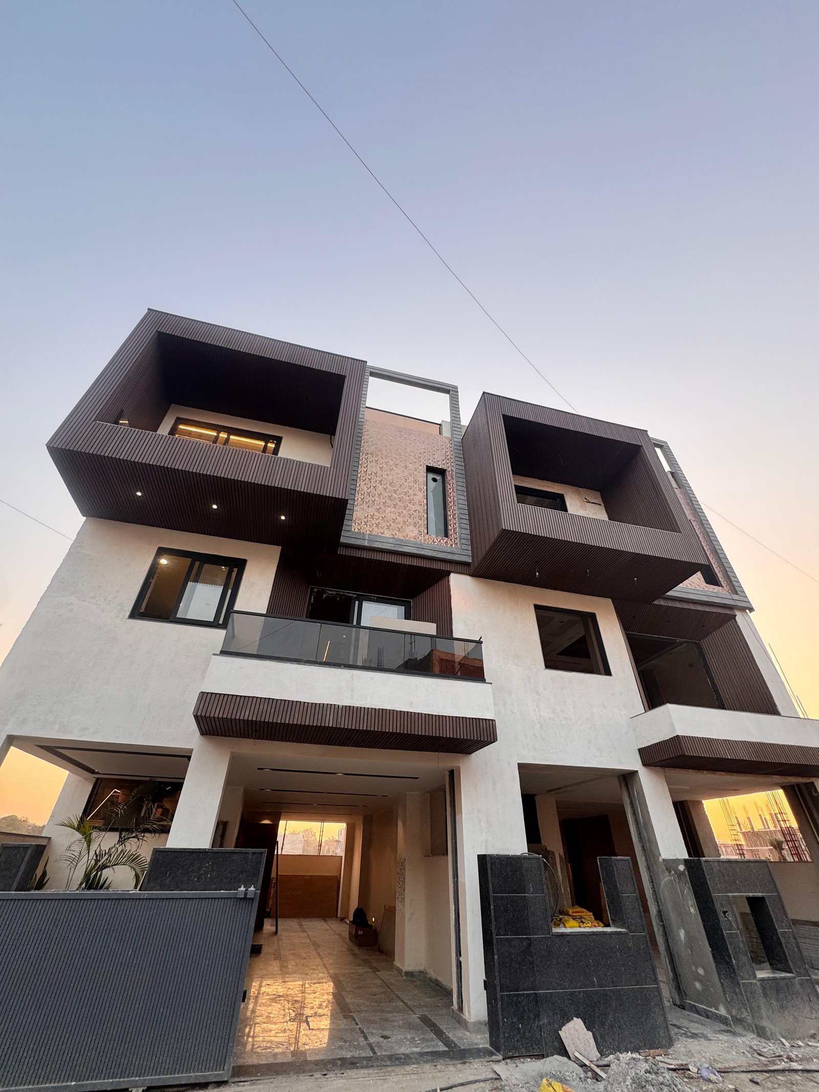 4 bhk villa available for sale in Greater Noida near Tilapta Chowk