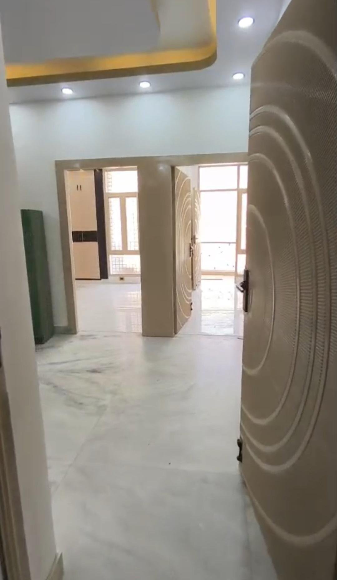 3 BHK FULLY FURNISHED FLAT IN GOUR YAMUNA CITY, GREATER NOIDA
